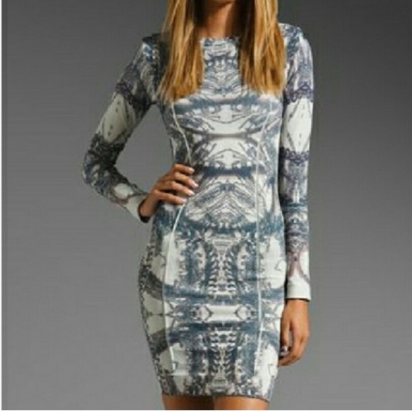 Worn once long sleeve dress - Picture 3 of 3